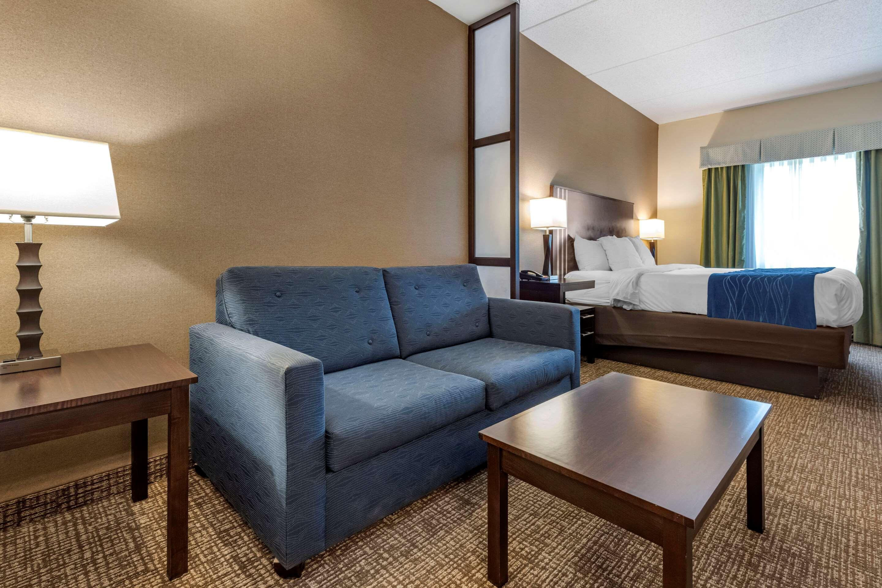 Comfort Inn & Suites Батлер Экстерьер фото